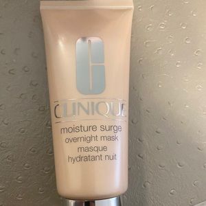 Clinique Moisture Surge Overnight Mask